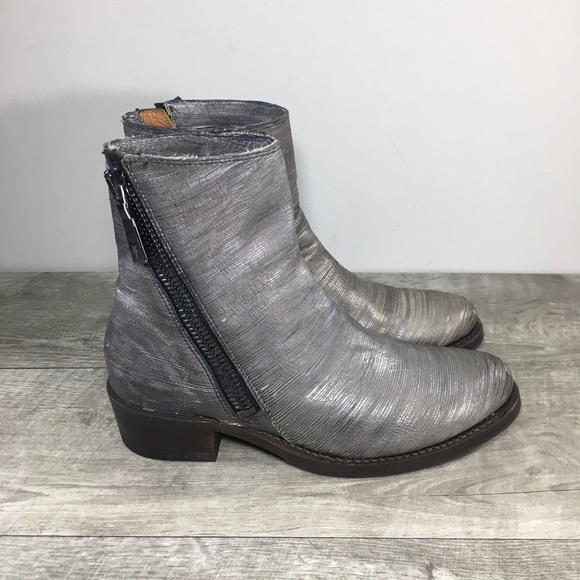 Womens Frye 78052 Demi Gray Pewter Zip Leather Ankle Moto Bootie Boots Size 7